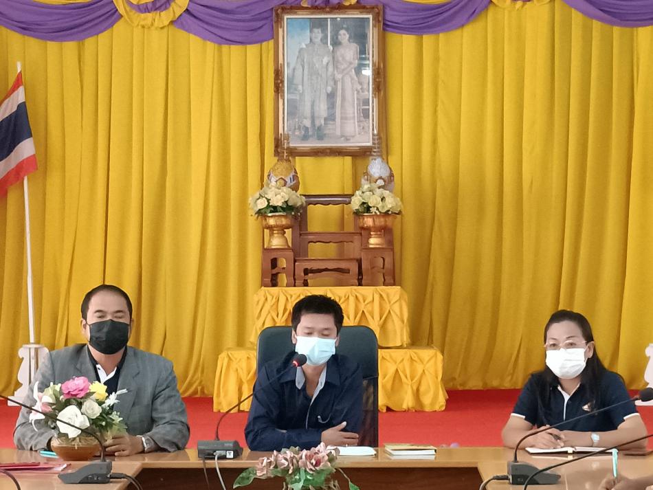 ๑ กุมภาพันธ์ ๒๕๖๕      นายกจักรี จรีเมฆ พร้อมทีมบริหาร และผู้นำชุมชนทั้ง ๑๒ หมู่บ้าน เข้าประชุมปรึกษาหารือแนวทางและทำข้อตกลงร่วมกันในการป้องกันการใช้กากน้ำตาล(น้ำวีนัส) ในพื้นที่ตำบลวังสามัคคี โดยมีข้อตกลงว่าจะไม่ให้มีการเทกากน้ำตาลในรัศมี ๕๐๐ เมตร จากชุมชน และถ้ามากกว่า ๕๐๐ เมตรจากชุมชนถ้าเทแล้วให้ไถกลบทันทีเพื่อไม่ให้เกิดกลิ่นเหม็นรบกวนชุมชน      ขอขอบคุณผู้นำชุมชนและผู้ประกอบการที่ให้ความร่วมมือในการเข้าประชุมในครั้งนี้คะ