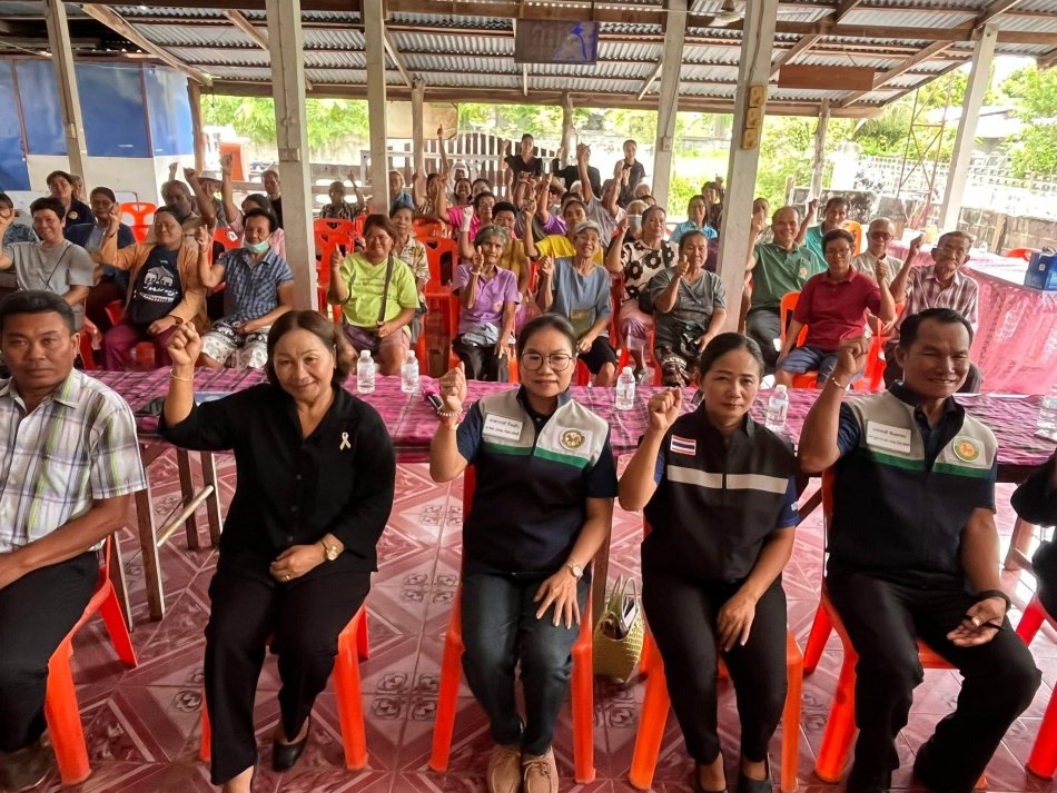 #ร่วมคิดร่วมทำร่วมพัฒนาร่วมกันแก้ไขปัญหาและร่วมเสนอแนะเพื่อตำบลวังสามัคคี✨ ????วันศุกร์ที่ 19 มิถุนายน 2569 ณ ศาลาประชาคม หมู่ที่ 8 บ้านวังยาว อบต.วังสามัคคี อำเภอโพนทอง นำโดยนางพรสวรรค์ กิ่งแก้ว นายกองค์การบริหารส่วนตำบลวังสามัคคี พร้อมด้วย คณะผู้บริหาร อบต. พนักงานส่วนตำบลและเจ้าหน้าที่อบต. ได้ออกประชาคมหมู่บ้านและรับฟังปัญหาจัดลำดับความสำคัญความเร่งด่วน เพื่อปรับปรุงพัฒนาแก้ไขปัญหาและนำมาบรรจุเข้าแผนพัฒนาท้องถิ่น นำเสนอต่อสภาท้องถิ่นให้พิจารณาและอนุมัติงบประมาณในการจัดทำข้อบัญญัติตำบลในปีต่อไป✨