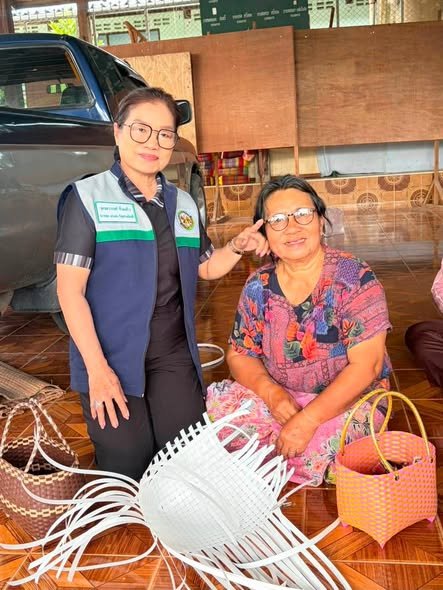 วันที่ 7 สิงหาคม 2569 ✨ พิธีปิดโครงการกลุ่มอาชีพสานตะกร้า หมู่ที่ 3 นางพรสวรรค์ กิ่งแก้ว นายกองค์การบริหารส่วนตำบลวังสามัคคี พร้อมด้วยท่านกำนันและทีมบริหาร ร่วมพิธีปิด โครงการส่งเสริมกลุ่มอาชีพสานตะกร้า หมู่ที่ 3 ซึ่งจัดโดย ครู สกร.ตำบลวังสามัคคี กิจกรรมมุ่งส่งเสริมทักษะอาชีพ สร้างโอกาสในการเพิ่มรายได้ และส่งเสริมการรวมกลุ่มของประชาชนในชุมชน ให้สามารถนำความรู้ไปต่อยอดสร้างอาชีพและรายได้อย่างยั่งยืน ❤️  ขอขอบคุณครู สกร.ตำบลวังสามัคคี ท่านกำนัน ทีมบริหาร และพี่น้องประชาชนทุกท่าน ที่ร่วมกันขับเคลื่อนกิจกรรมดี ๆ เพื่อชุมชนของเรา “เรียนรู้ สร้างอาชีพ สร้างรายได้ พัฒนาชุมชนไปด้วยกัน”  #วังสามัคคี #ส่งเสริมอาชีพ #สานตะกร้า #สกรตำบลวังสามัคคี #พลังวังสามัคคี